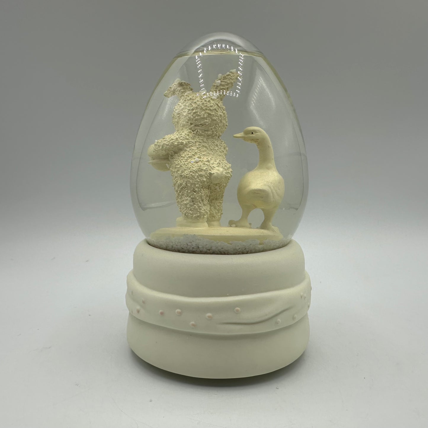 Snowbabies Look What I've Got Musical Snow Globe