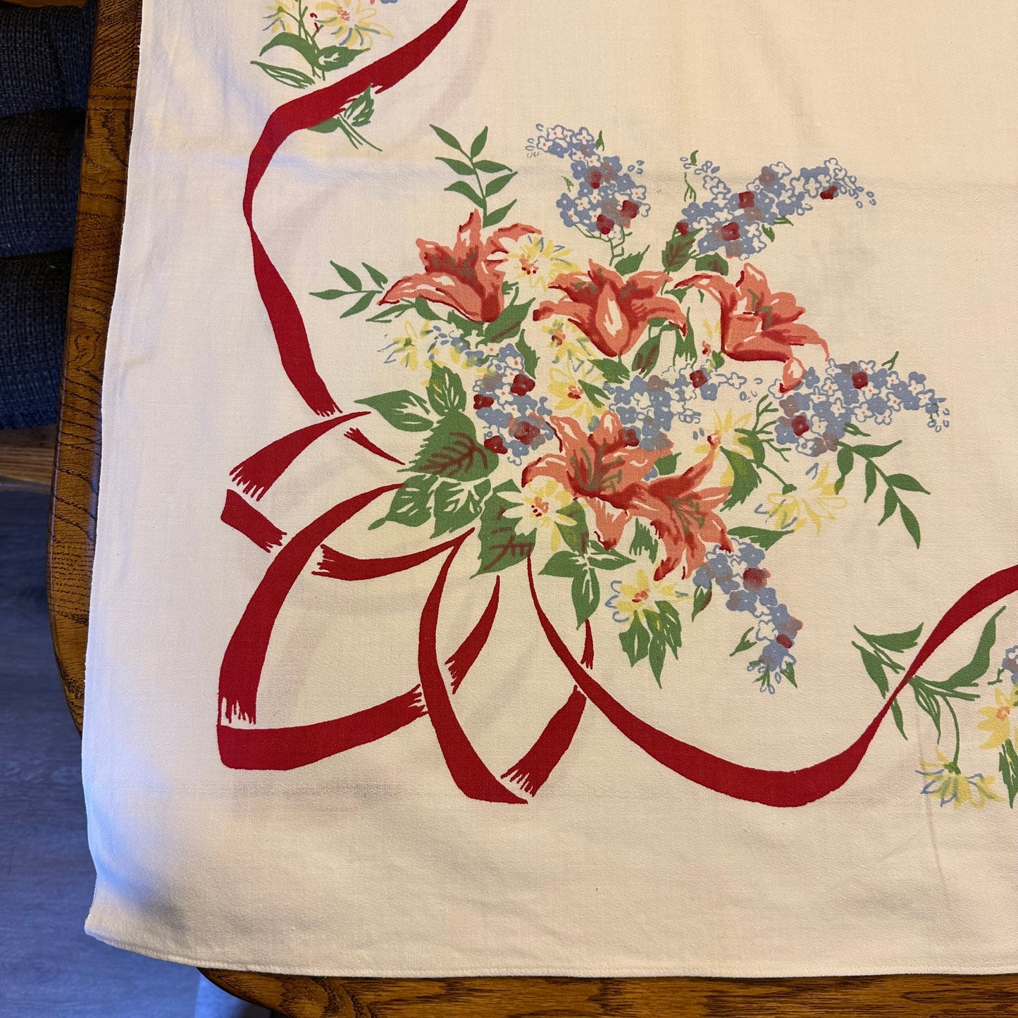 Floral Print and Ribbon Border Tablecloth, 70 X 52