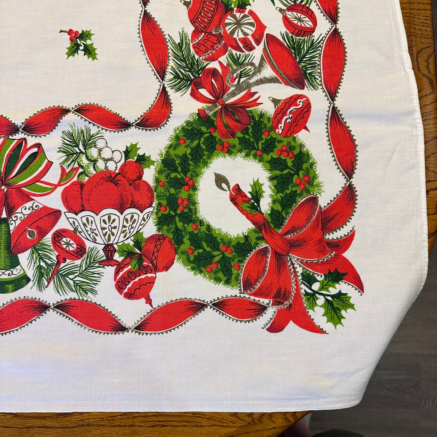 Christmas Tablecloth with Holly and Berries, 50 X 46