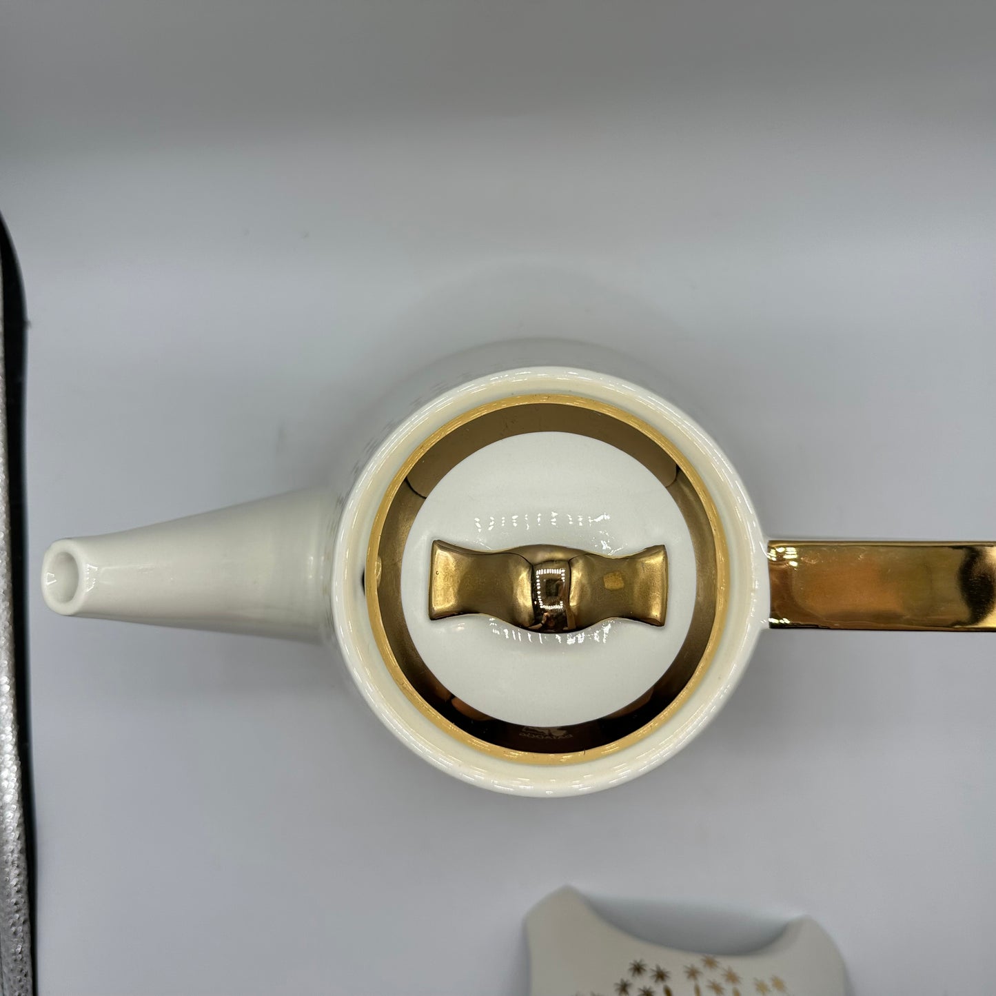 Hall China Flare-Ware Coffee Pot and Warmer, Gold Lace Pattern