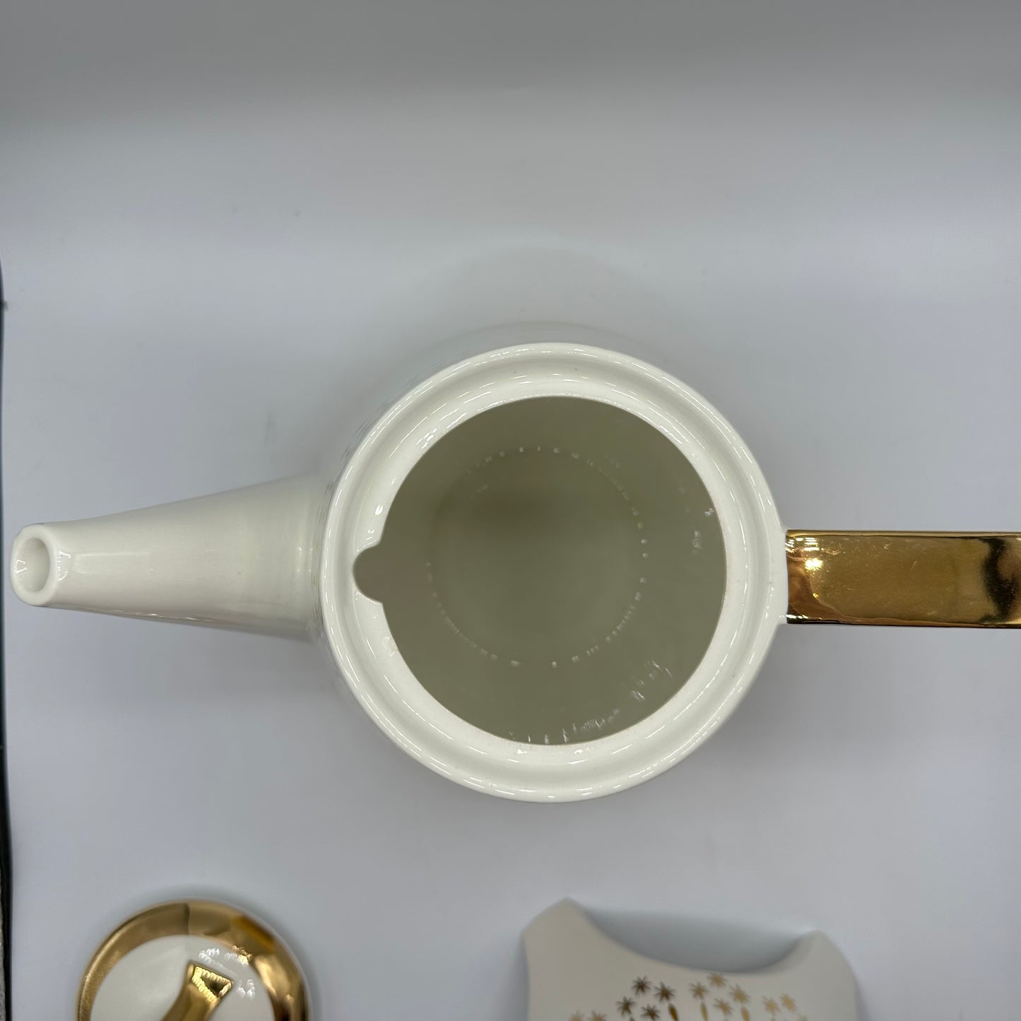 Hall China Flare-Ware Coffee Pot and Warmer, Gold Lace Pattern