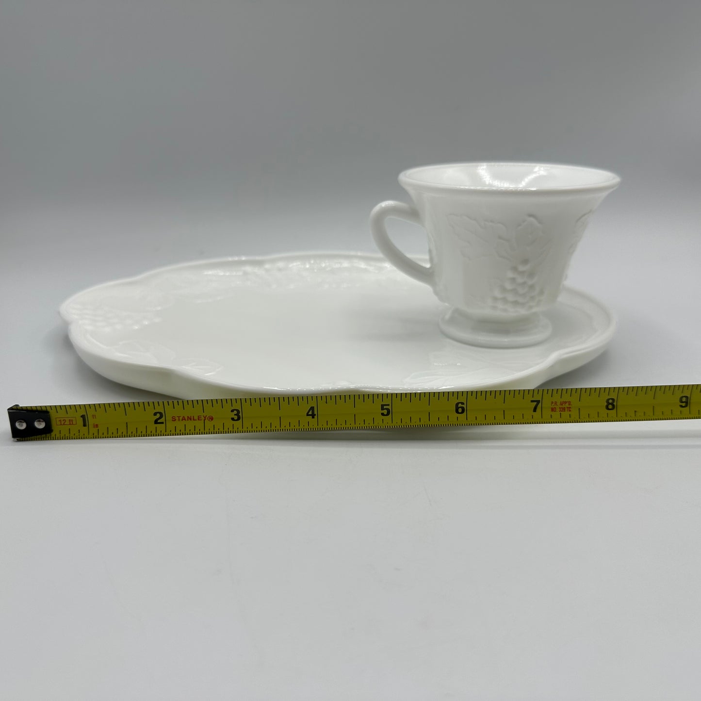 Indiana Glass Colony Harvest Snack Plates and Cup,Set of 4