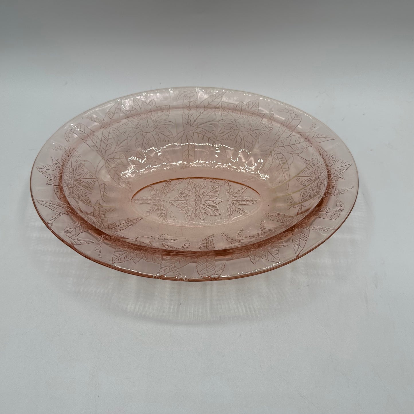 Jeannette Floral Poinsettia Pink 9" Oval Bowl