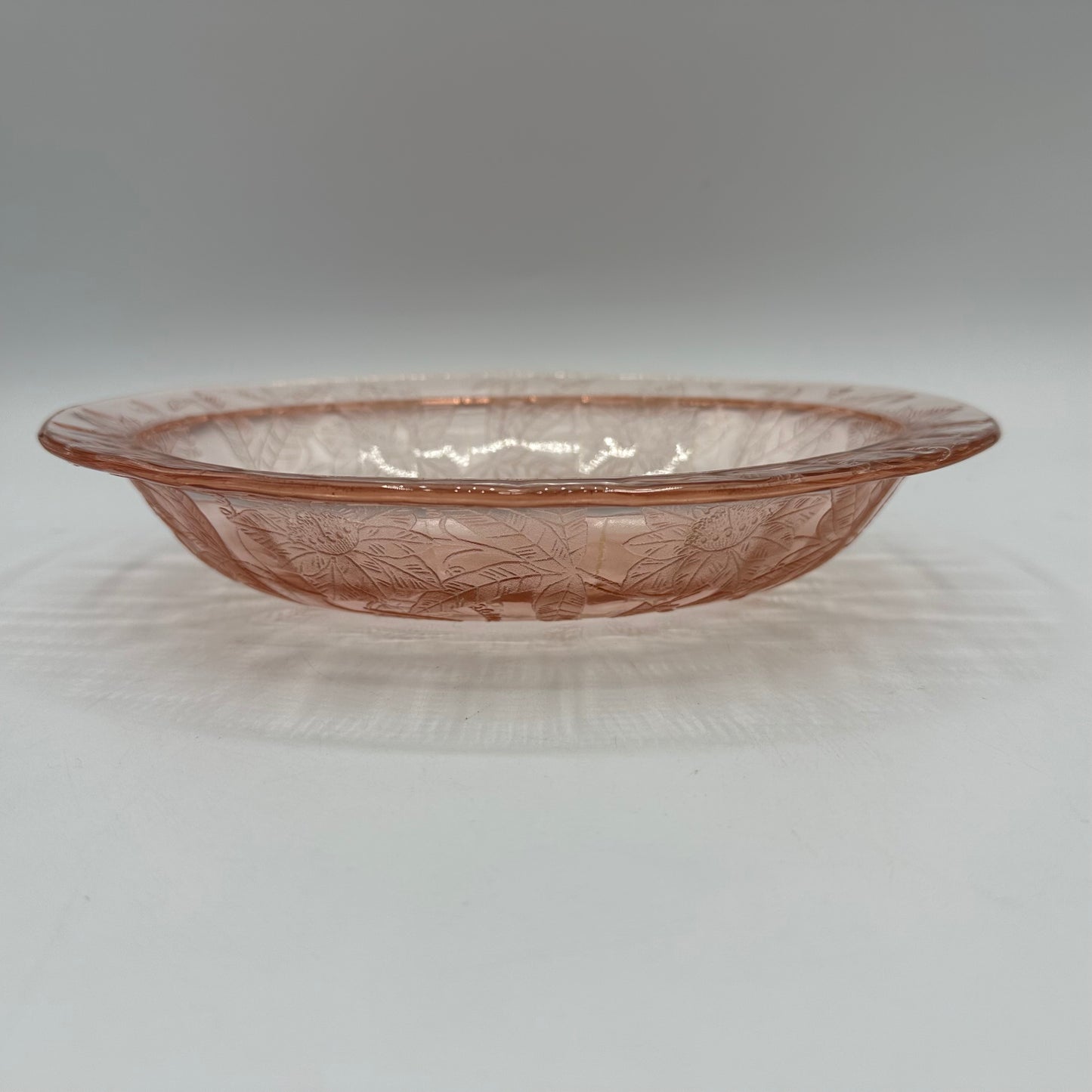 Jeannette Floral Poinsettia Pink 9" Oval Bowl