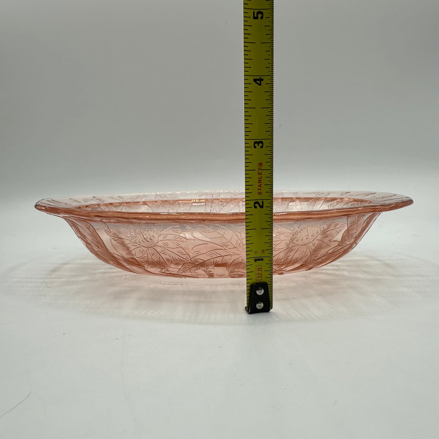 Jeannette Floral Poinsettia Pink 9" Oval Bowl