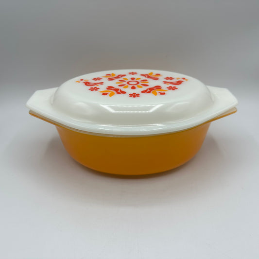 Pyrex Friendship Oval 1 1/2 Qt Casserole Dish, Orange, '70s