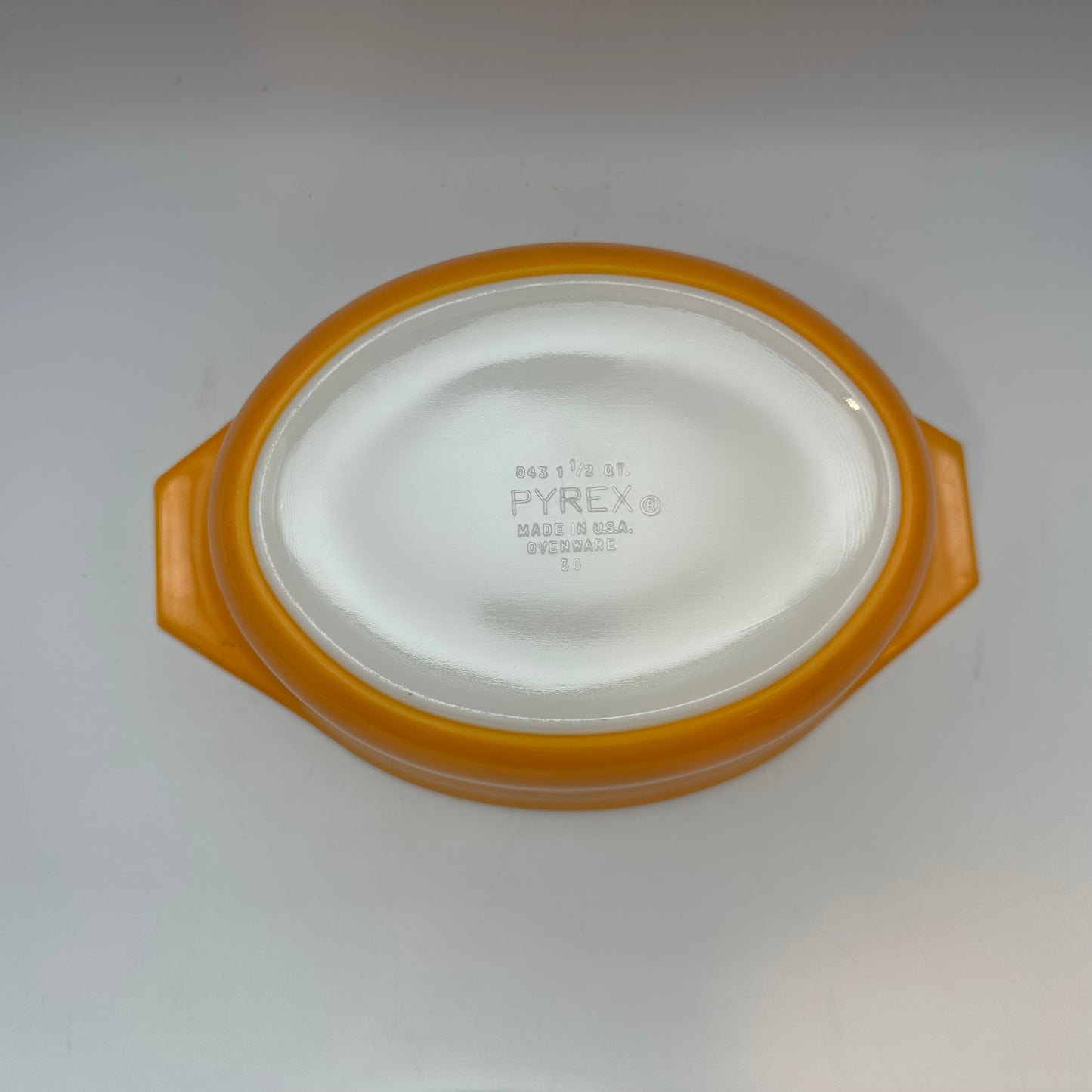 Pyrex Friendship Oval 1 1/2 Qt Casserole Dish, Orange, '70s
