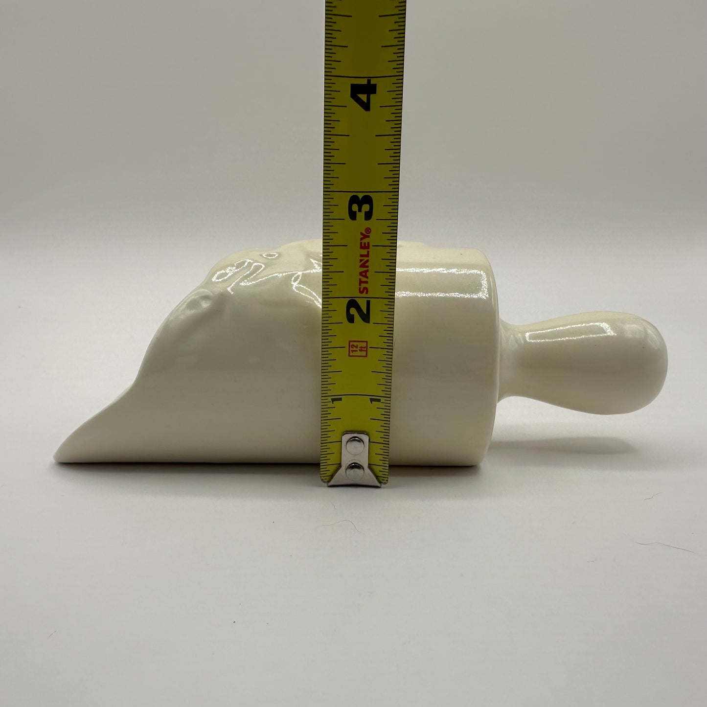 Ceramic White 1/2 Rolling Pin Wall Pocket, Leaf Pattern