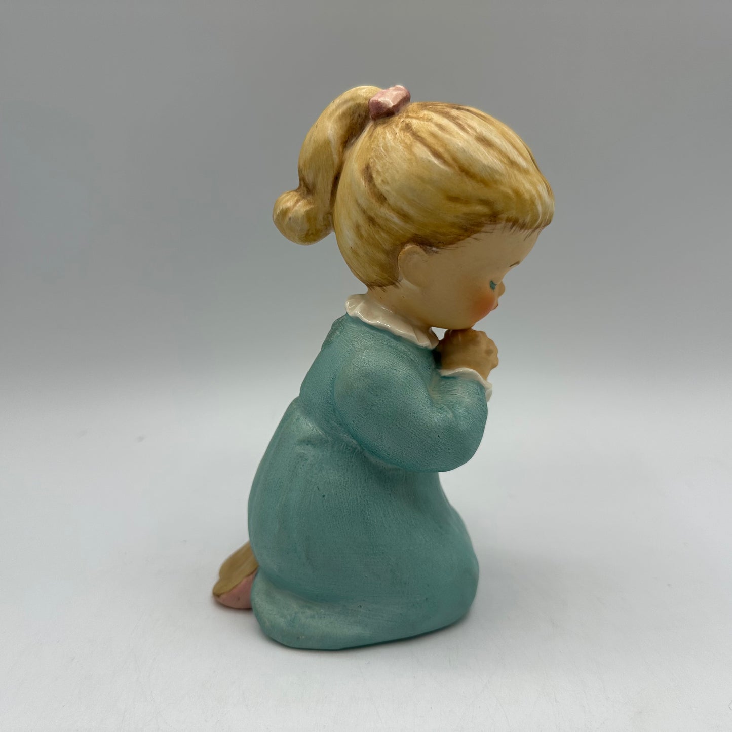 Goebel Hummel Figurine "Evening Prayer" 6" TMK-4
