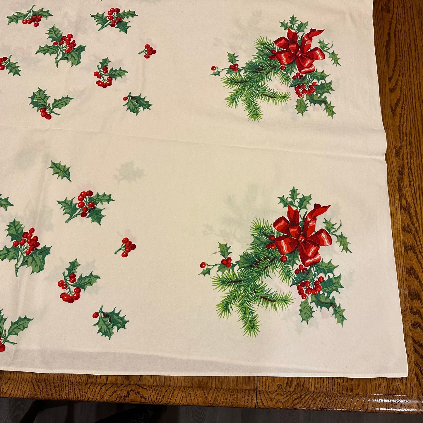Holly and Berries Tablecloth, 54 X 68