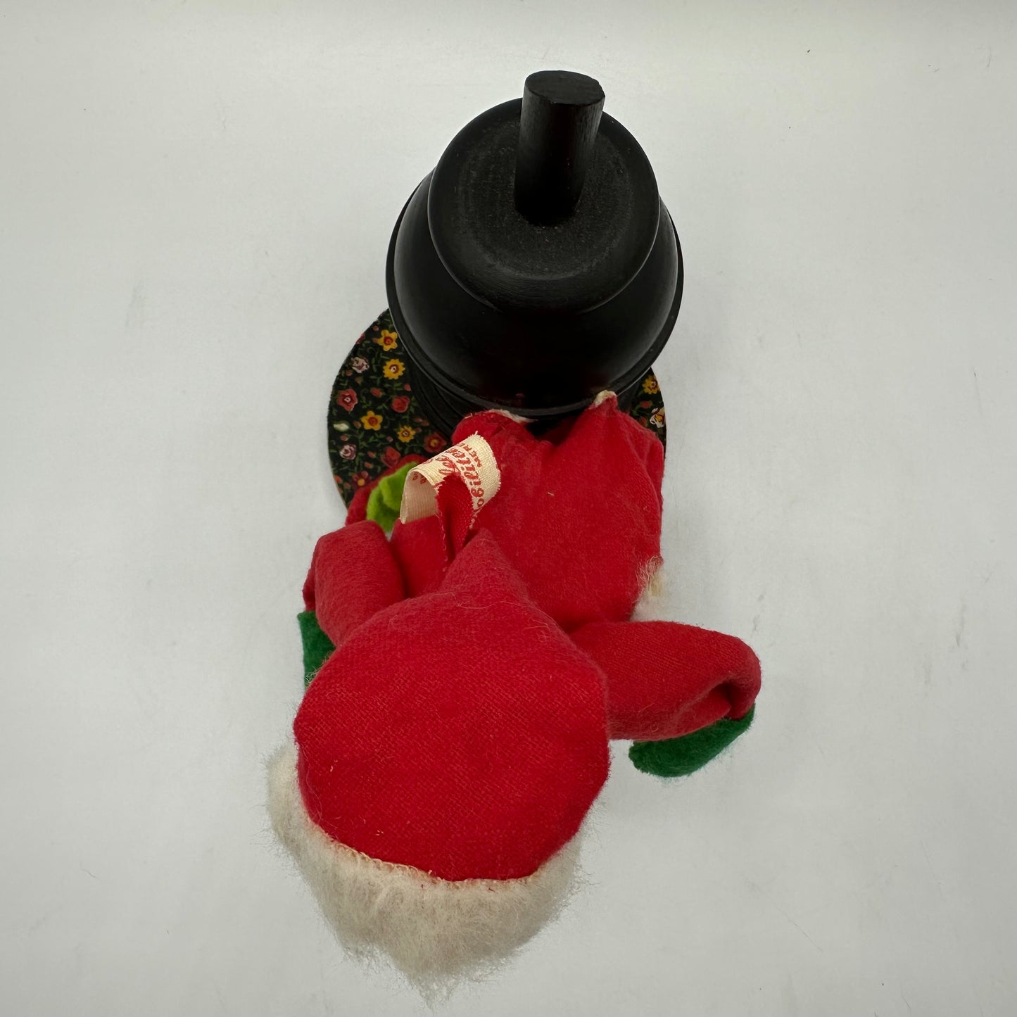 Annalee Mobilitee Dolls Santa Claus with Pot Belly Stove 1971
