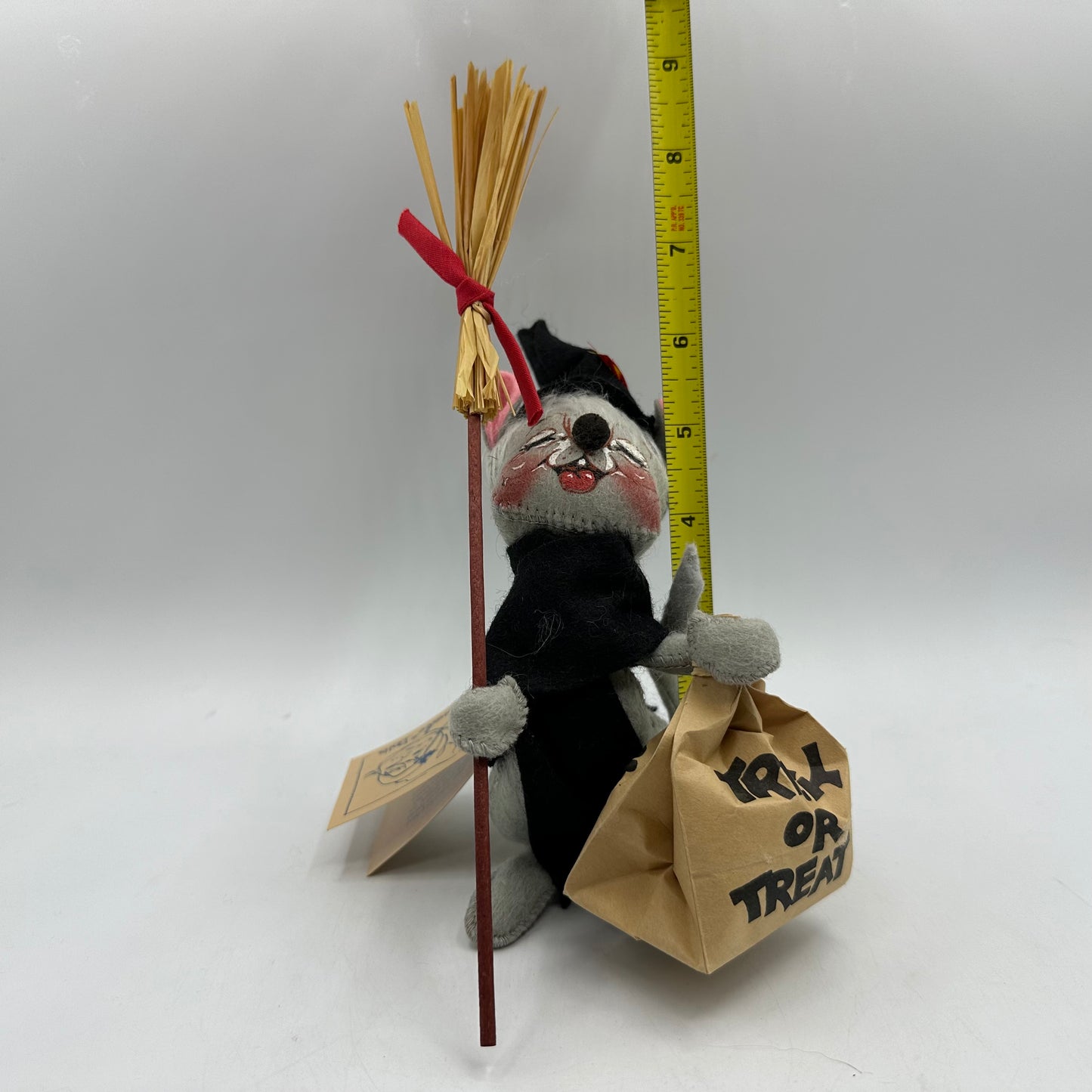 Annalee Mobilitee Dolls Mouse - Witch with Broom and Trick/Treat Bag 1989