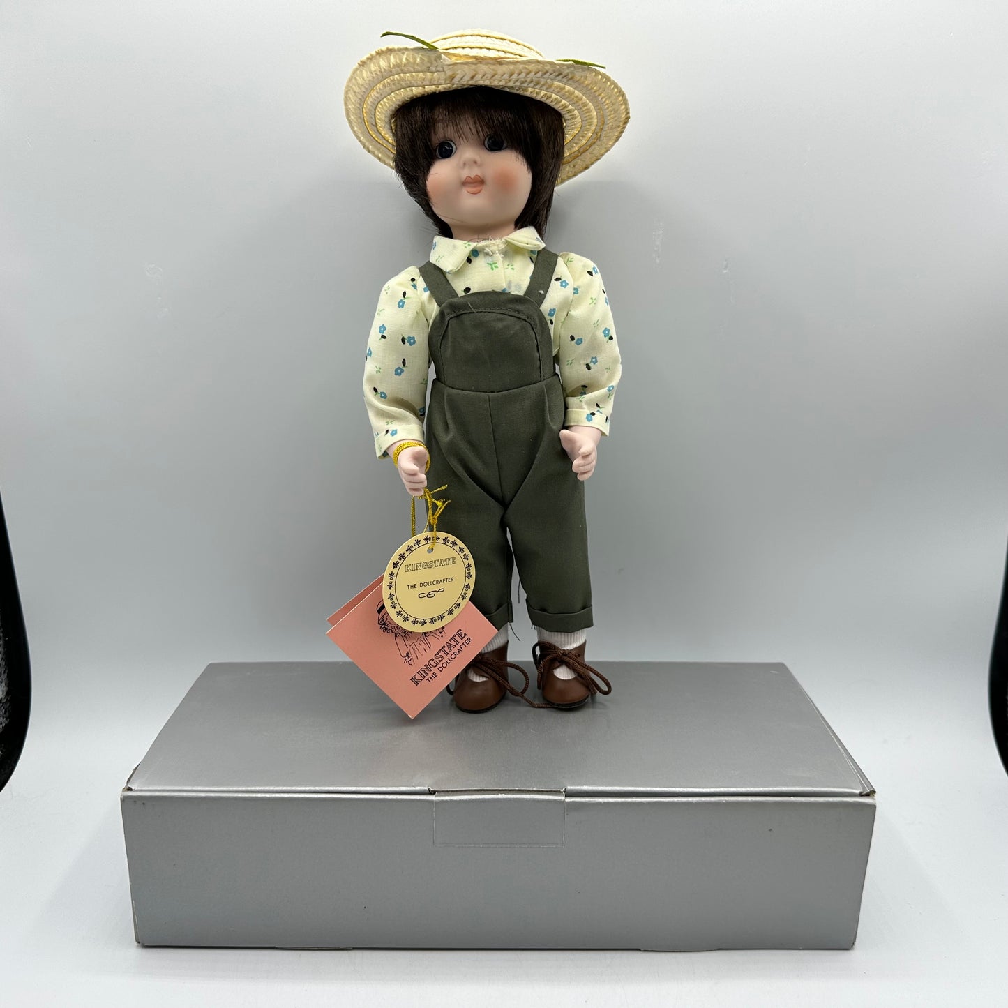 Kingstate 10" Porcelain Dolls Robert and Rosa