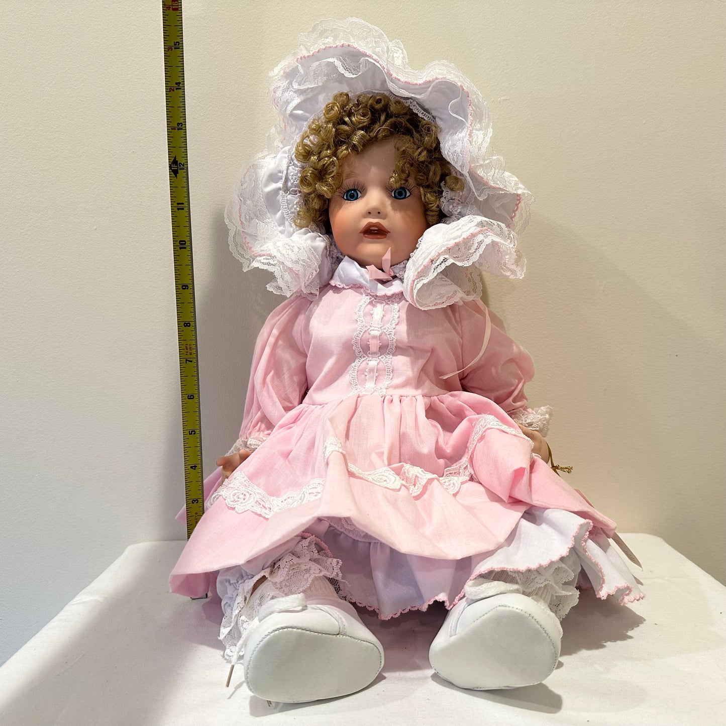 Treasured Heirloom Collection Gwen Ross 21" Porcelain Baby Doll