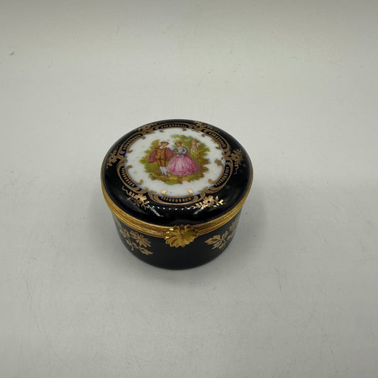 Limoges Castel France 22k Gold Trinket Box, Courting Scene