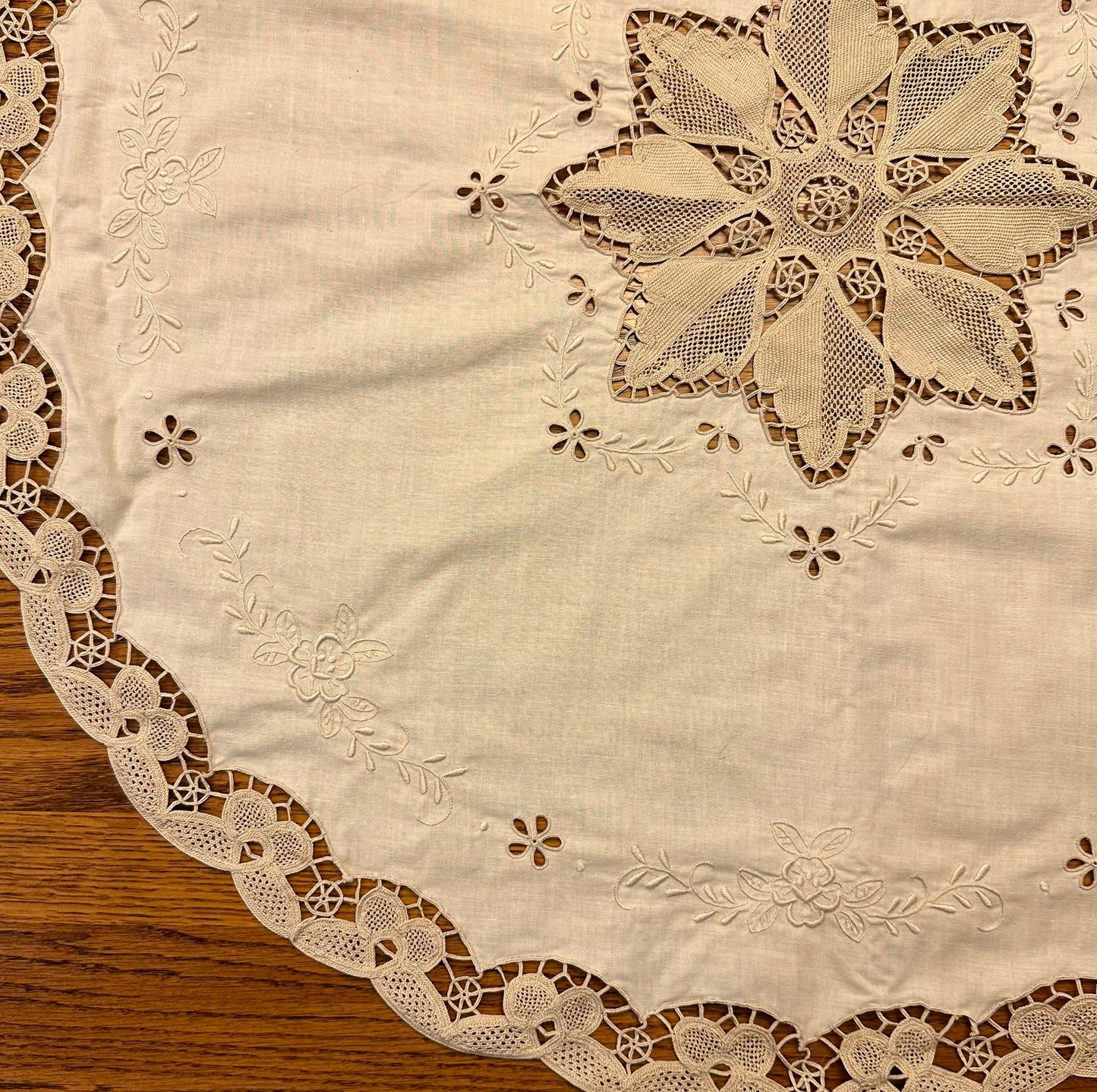 Tan Round Tablecloth With Embroidery