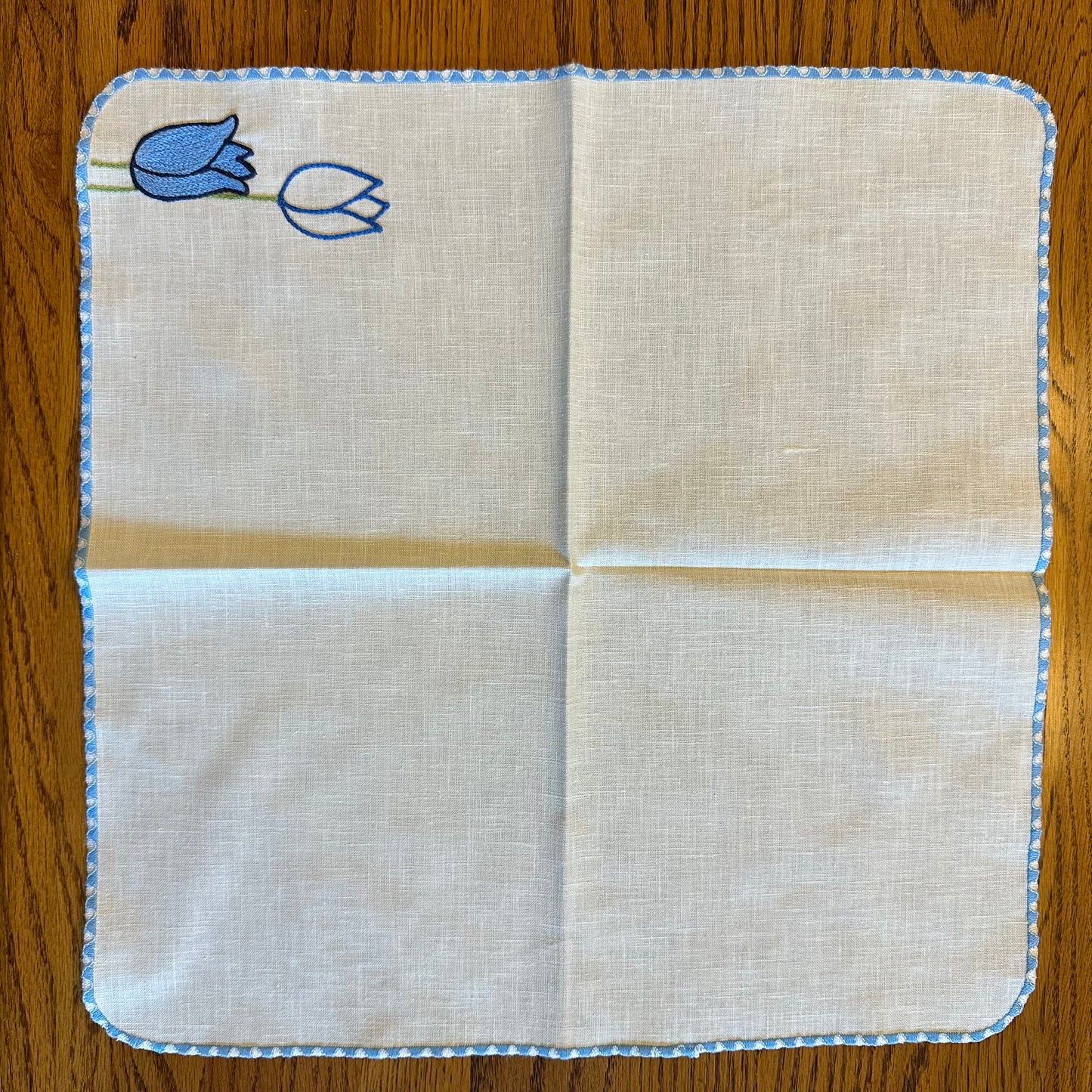 Blue and White Tulip Placemats & Matching Napkins, Set of 4