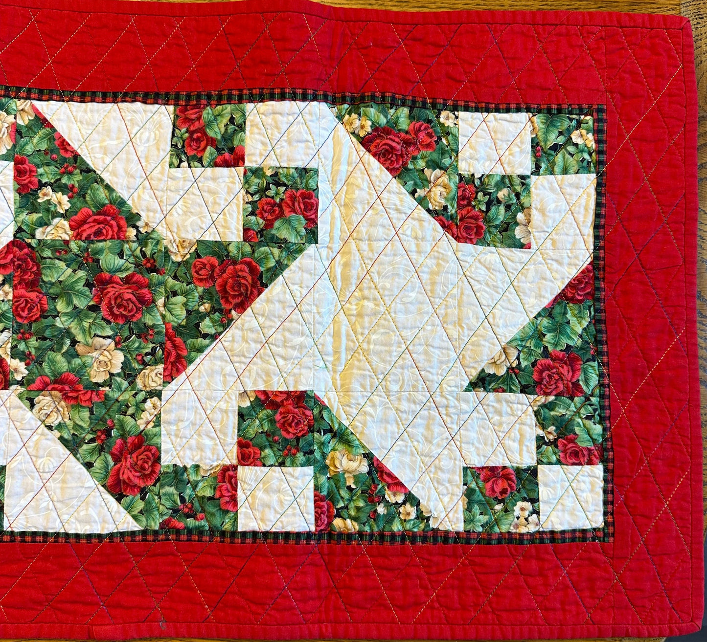 Quilted Red and White Roses Table Runner