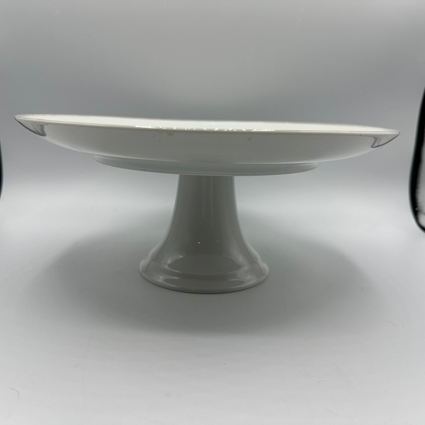 Naanan Porcelain Pedestal Cake Plate