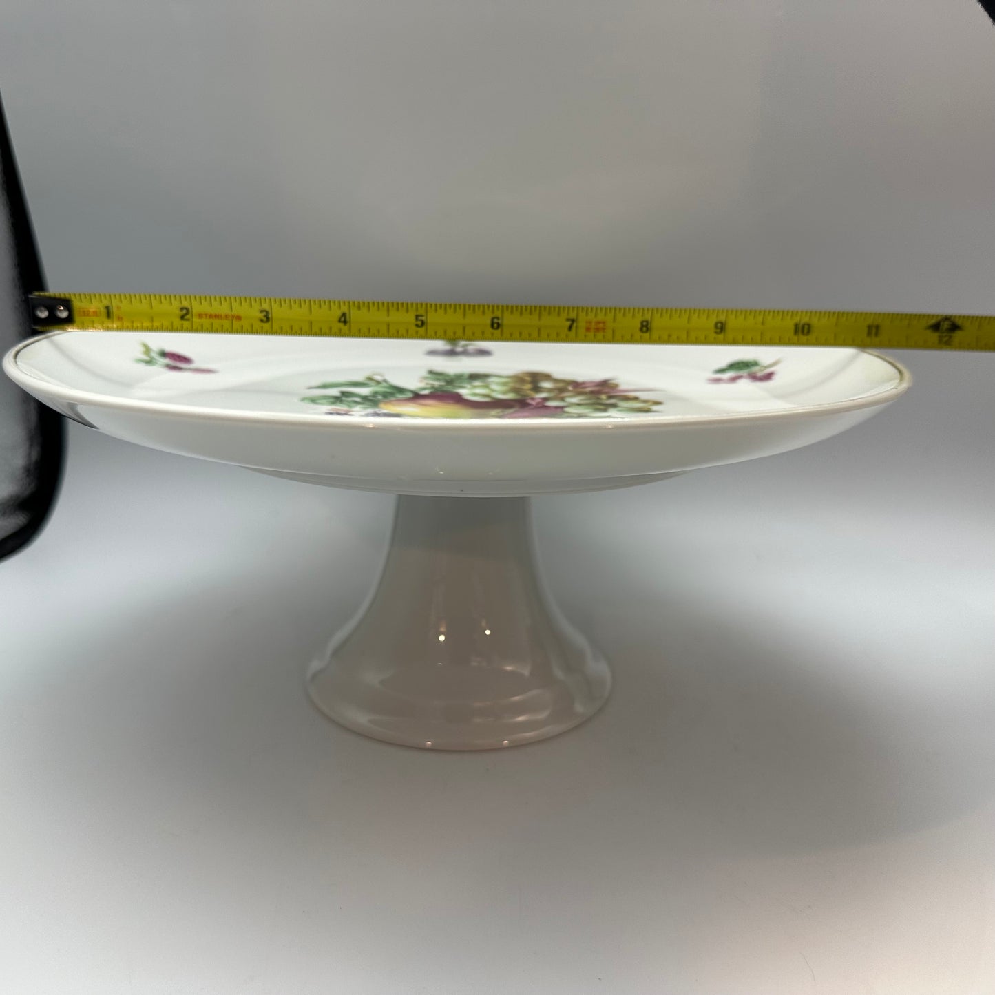 Naanan Porcelain Pedestal Cake Plate