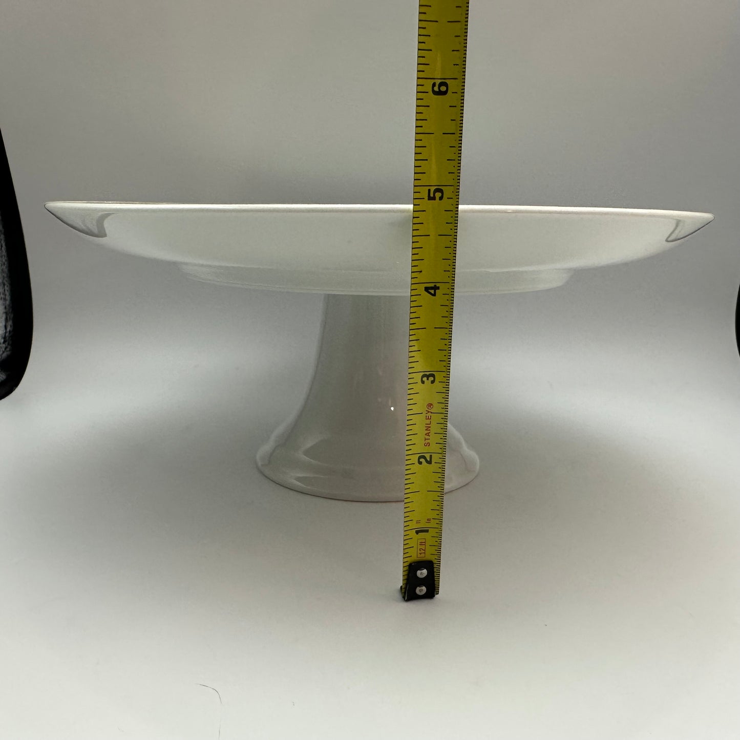 Naanan Porcelain Pedestal Cake Plate