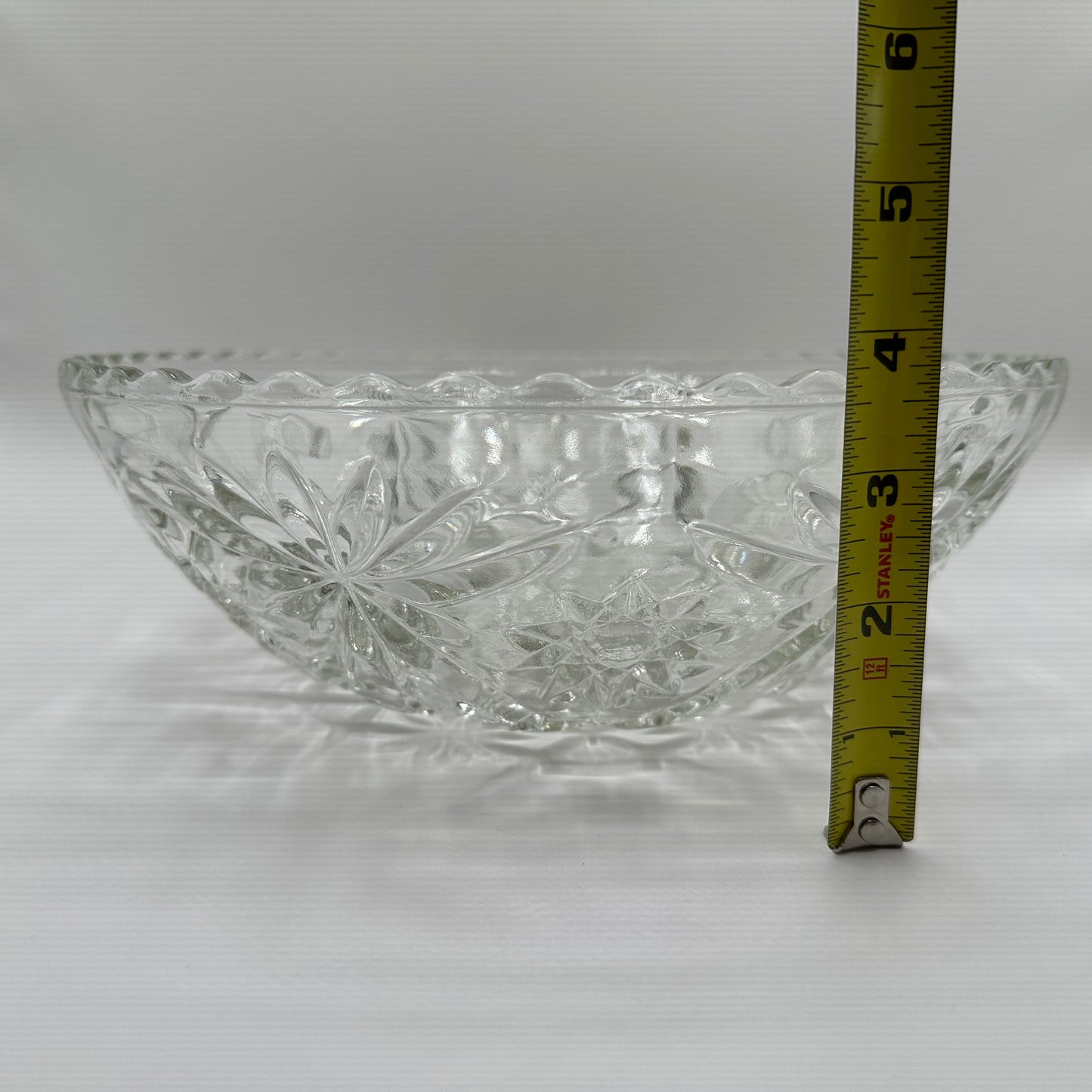 Anchor Hocking Early American Prescut Clear Round Salad Bowl, 10.5"