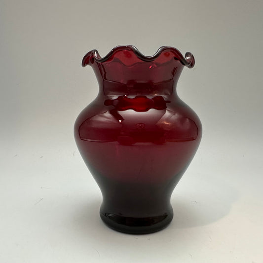 Anchor Hocking 4" Crimped Bud Vase, Royal Ruby