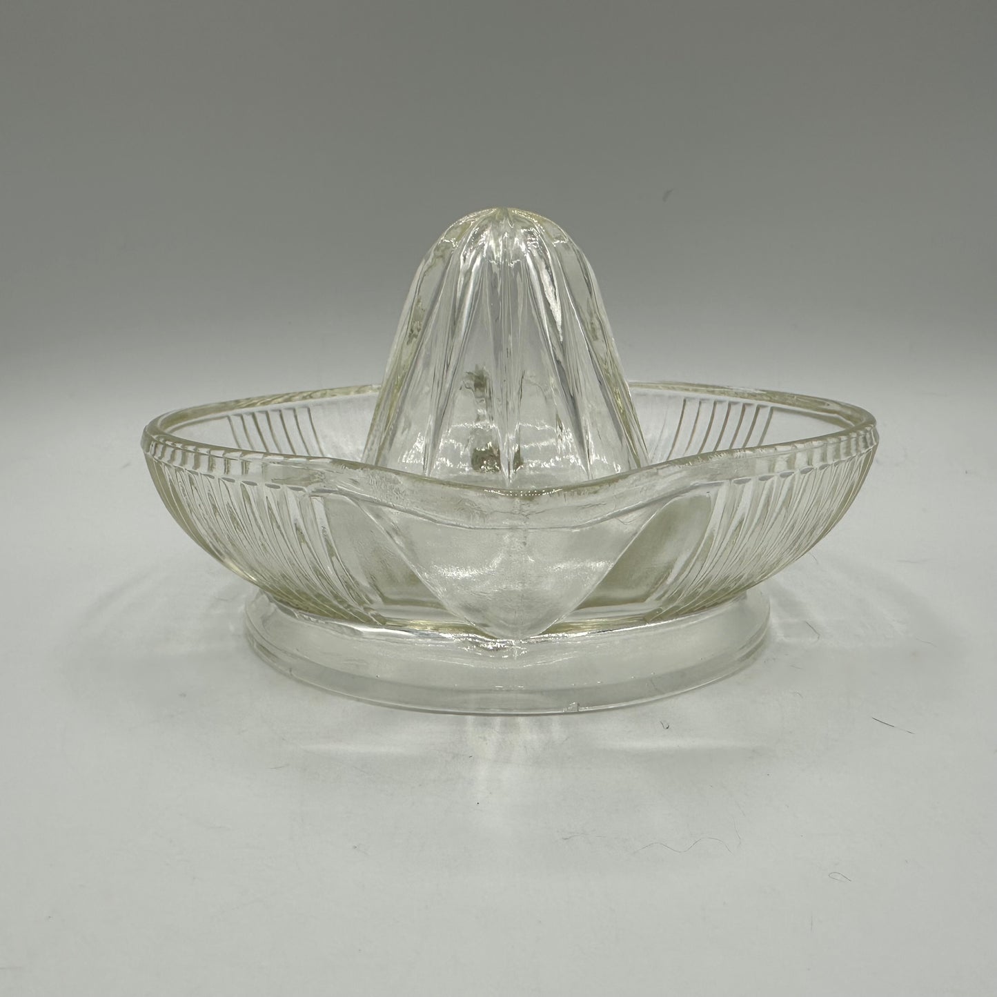 Clear Cut Glass Reamer, Spout