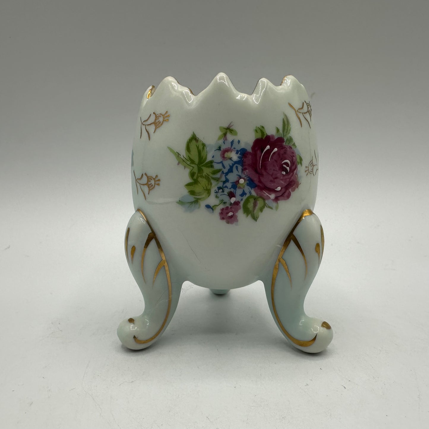 Cracked Egg Vase With Pink Roses & Blue Flowers-Footed