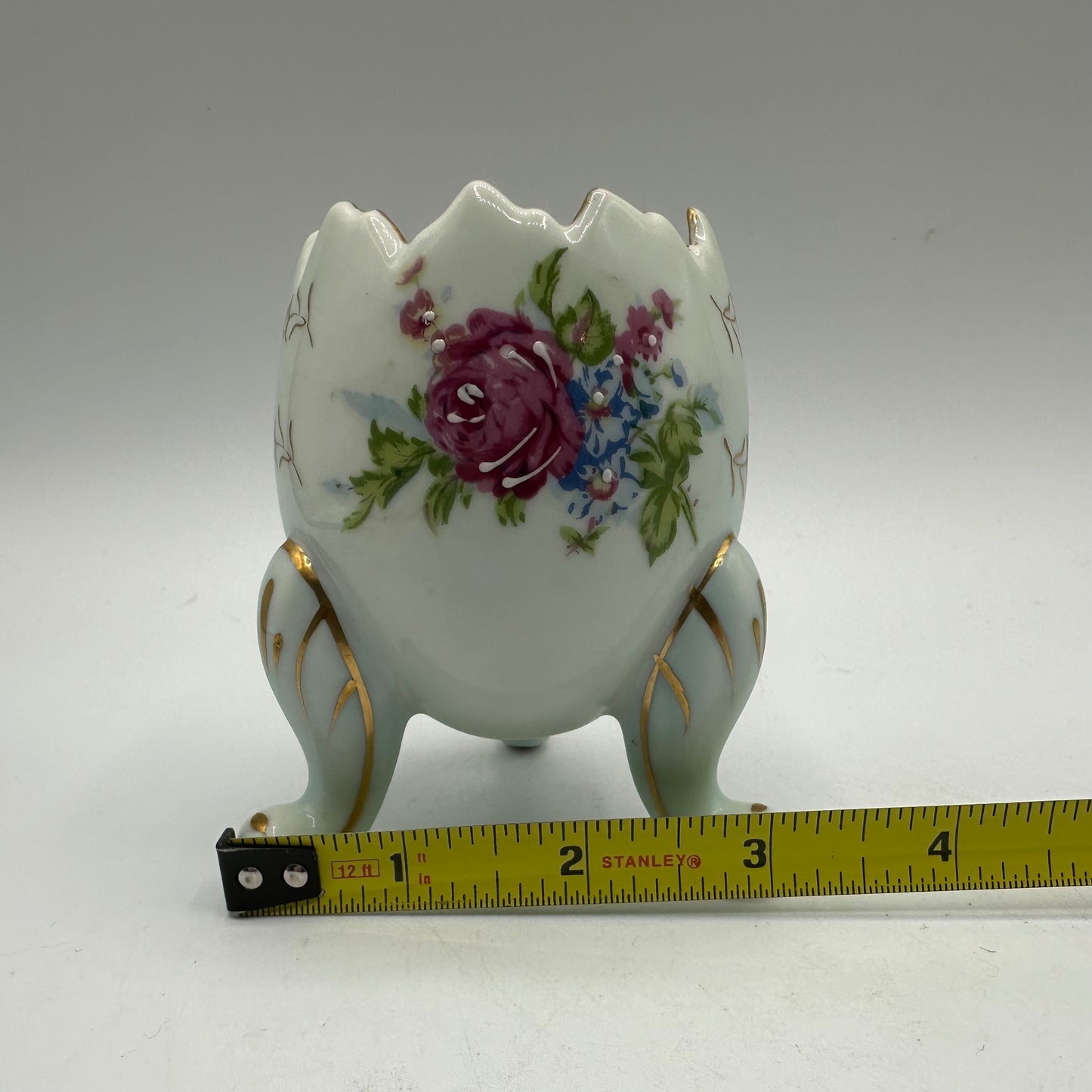 Cracked Egg Vase With Pink Roses & Blue Flowers-Footed