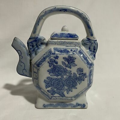 Vintage Chinese Porcelain Blue & White Octagonal Flat Floral Lided Teapot - Nostalgia 2 Now