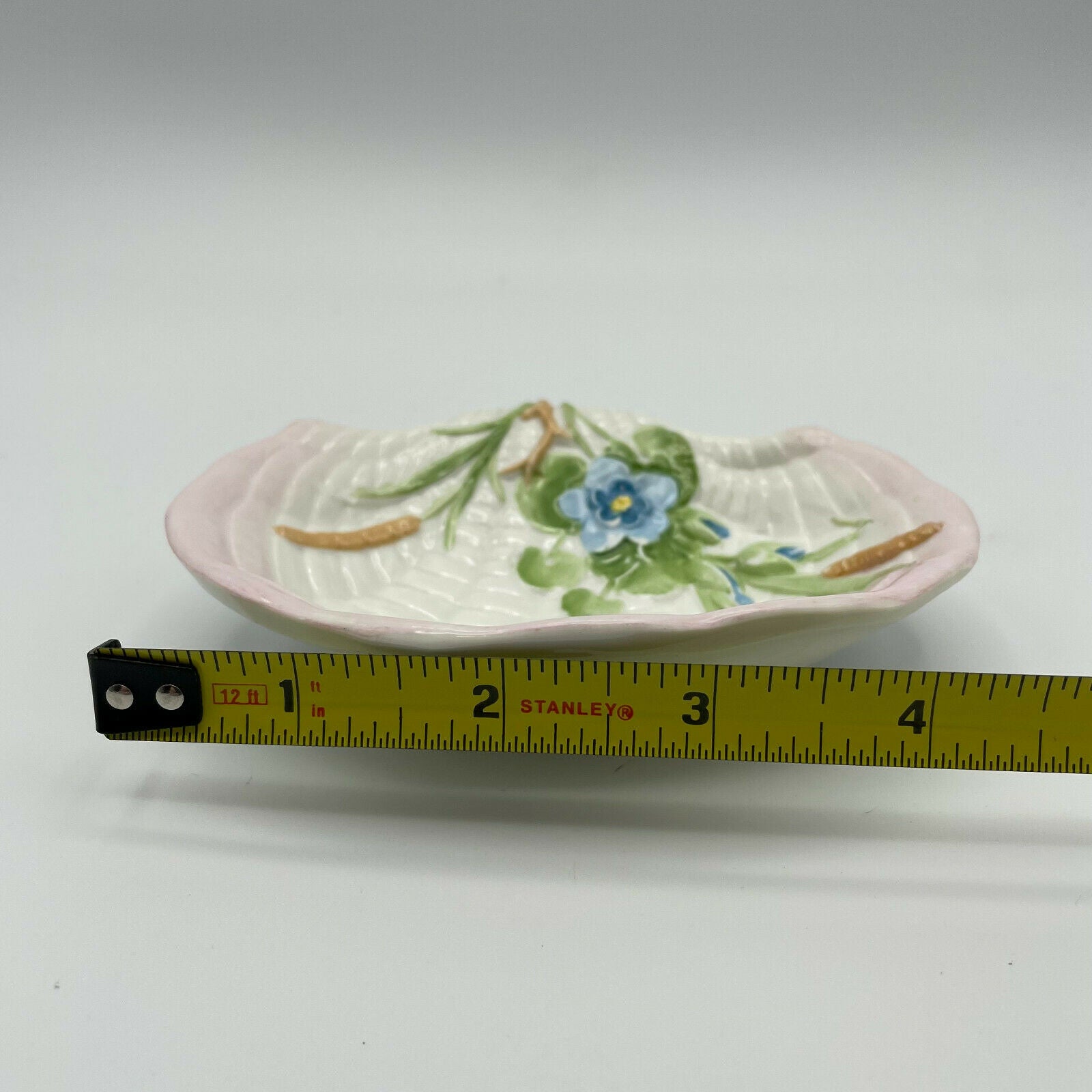 Ceramic Shell Shaped Soap Dish Pink with Cat Tails & Blue Flowers - Nostalgia 2 Now