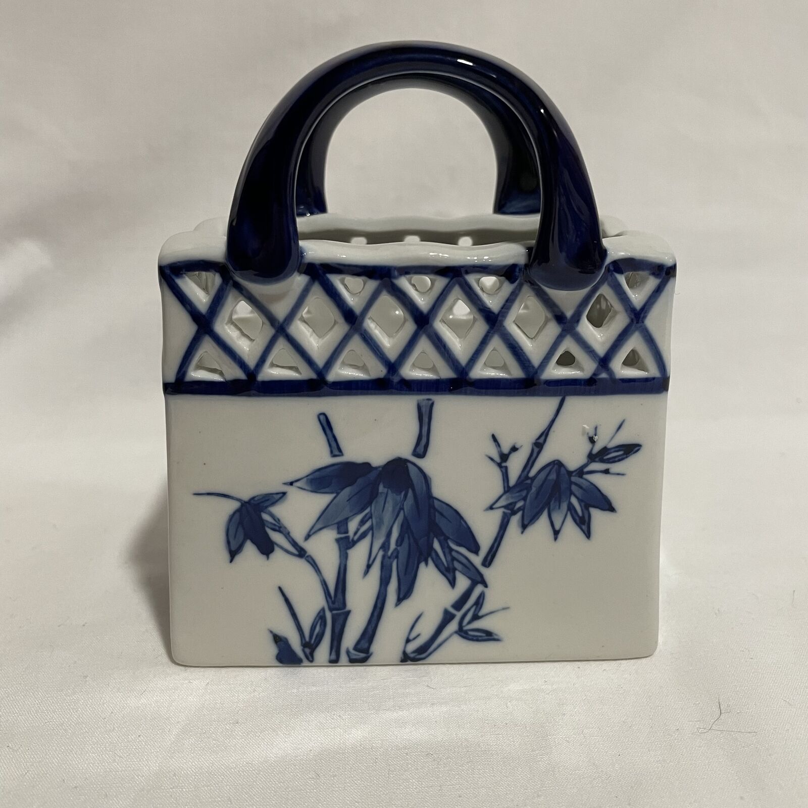 Blue And White Porcelain Handbag Shape Small Vase - Nostalgia 2 Now