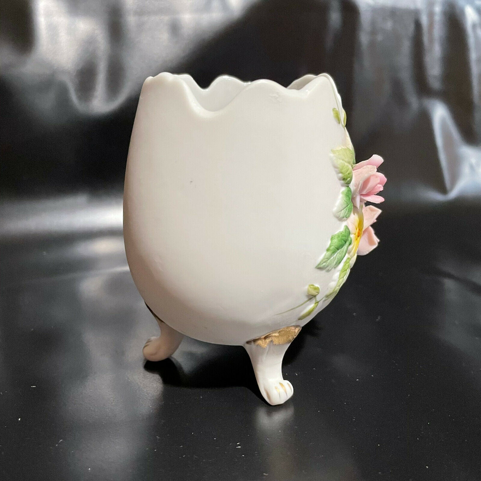 Vintage Lefton Porcelain Footed Egg Vase With Raised Flowers KW4342 - Nostalgia 2 Now