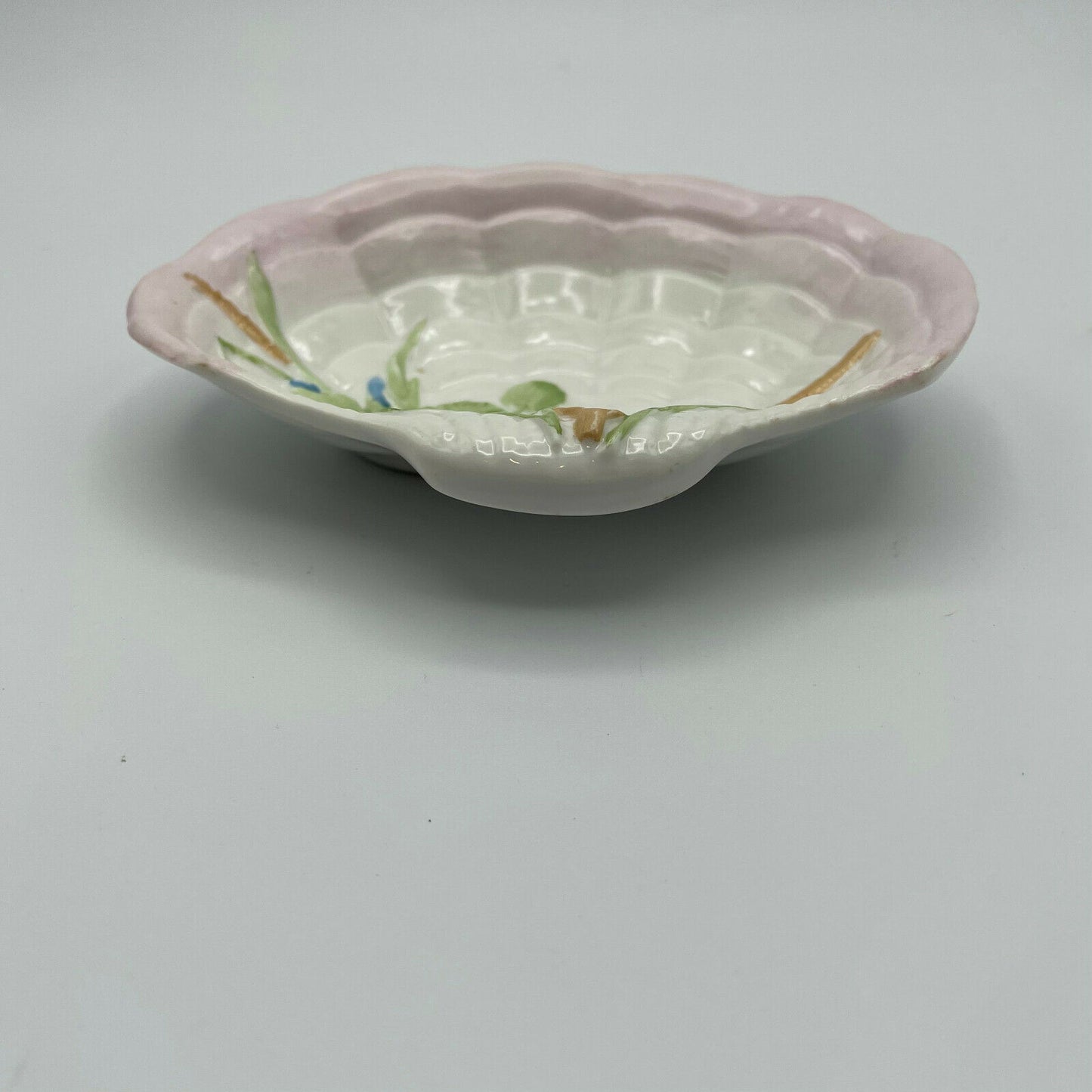 Ceramic Shell Shaped Soap Dish Pink with Cat Tails & Blue Flowers - Nostalgia 2 Now