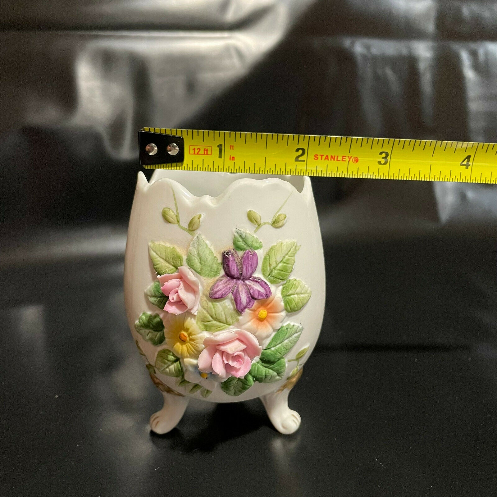 Vintage Lefton Porcelain Footed Egg Vase With Raised Flowers KW4342 - Nostalgia 2 Now