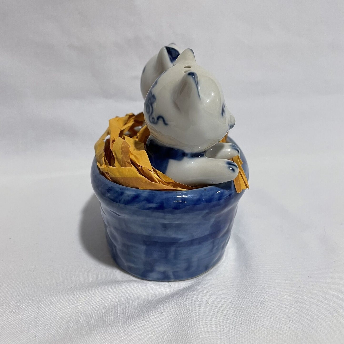 Nantucket Kitty Cats in Basket Salt & Pepper Shakers - Nostalgia 2 Now