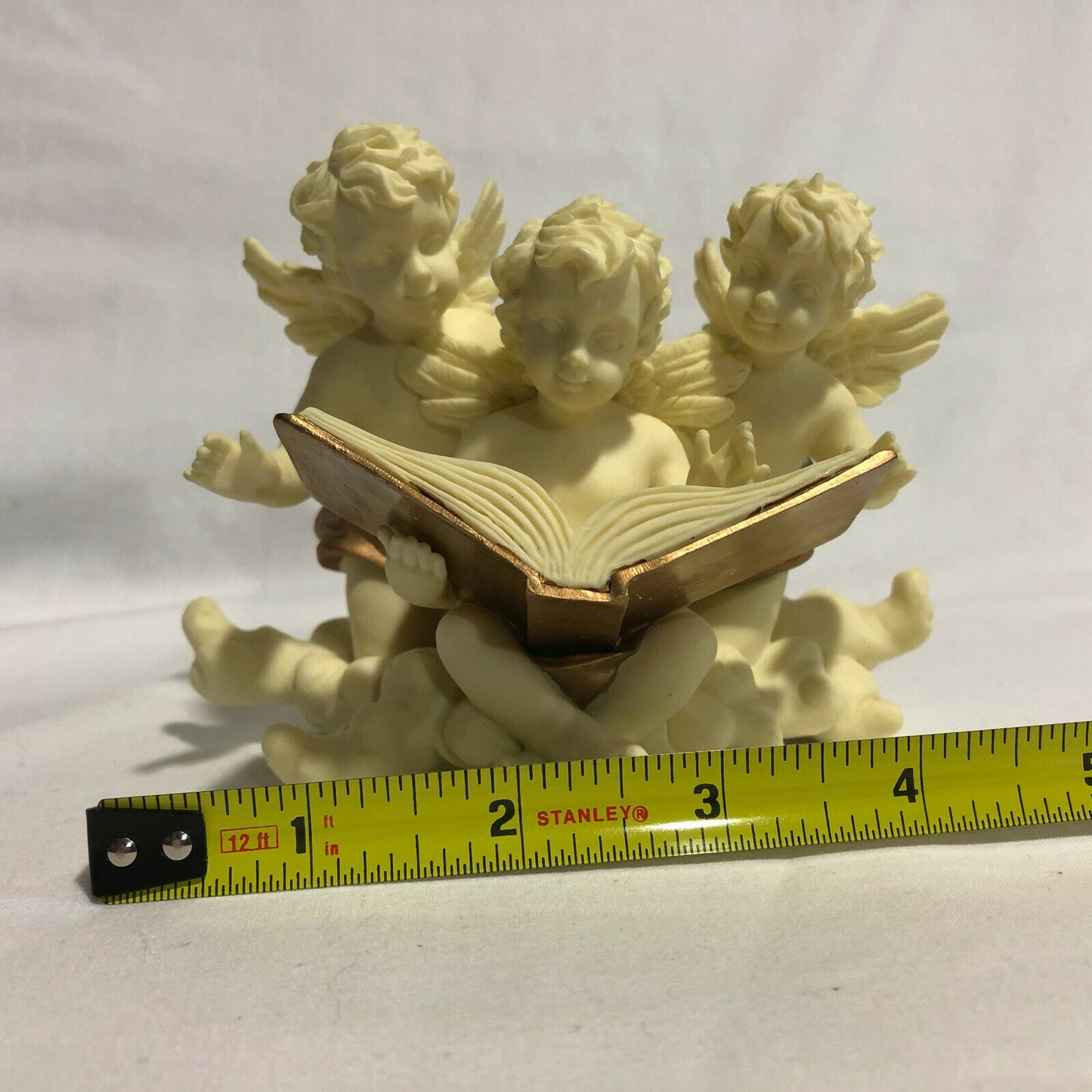 House of Lloyd Christmas Around the World Sharing the Good News Figurine - Nostalgia 2 Now