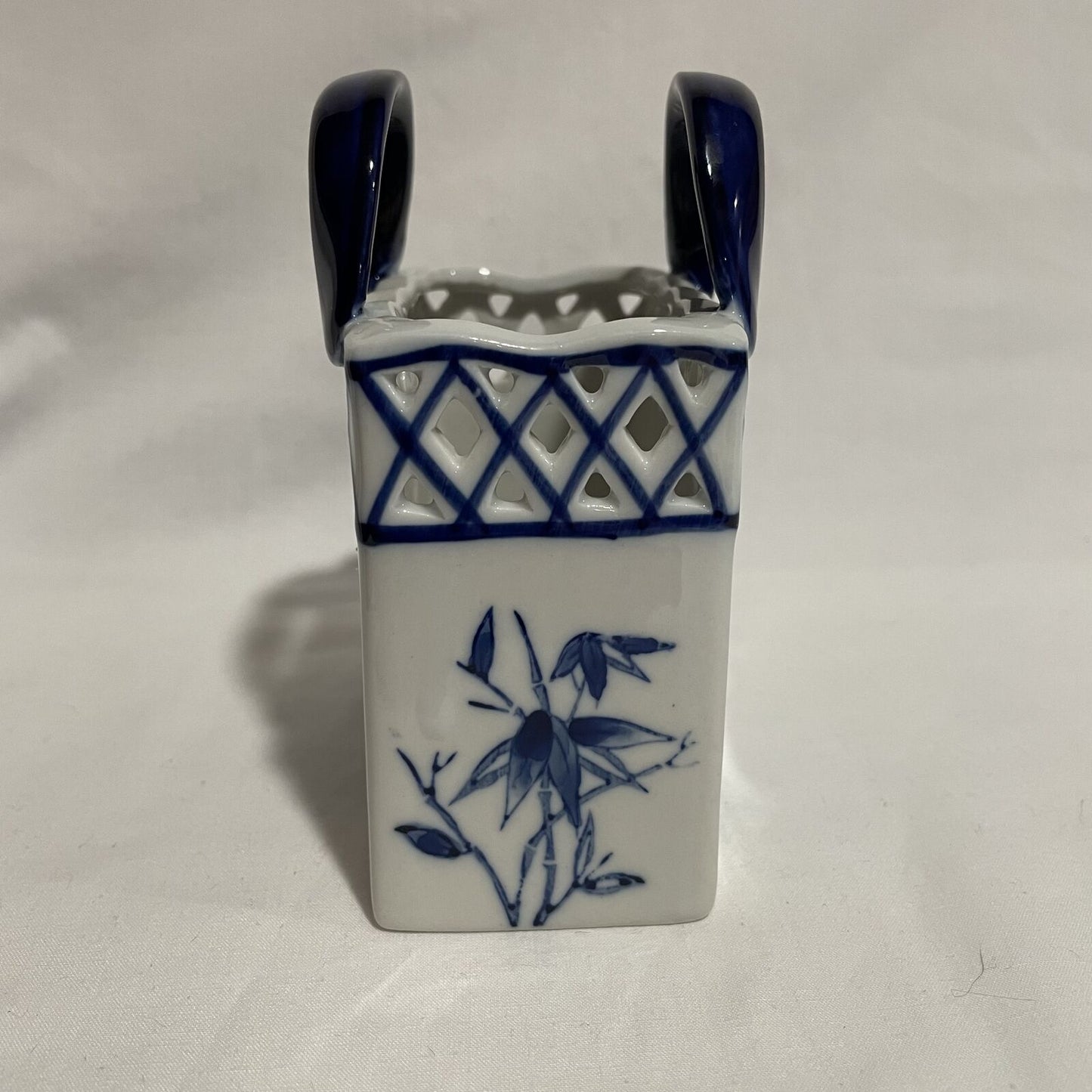 Blue And White Porcelain Handbag Shape Small Vase - Nostalgia 2 Now