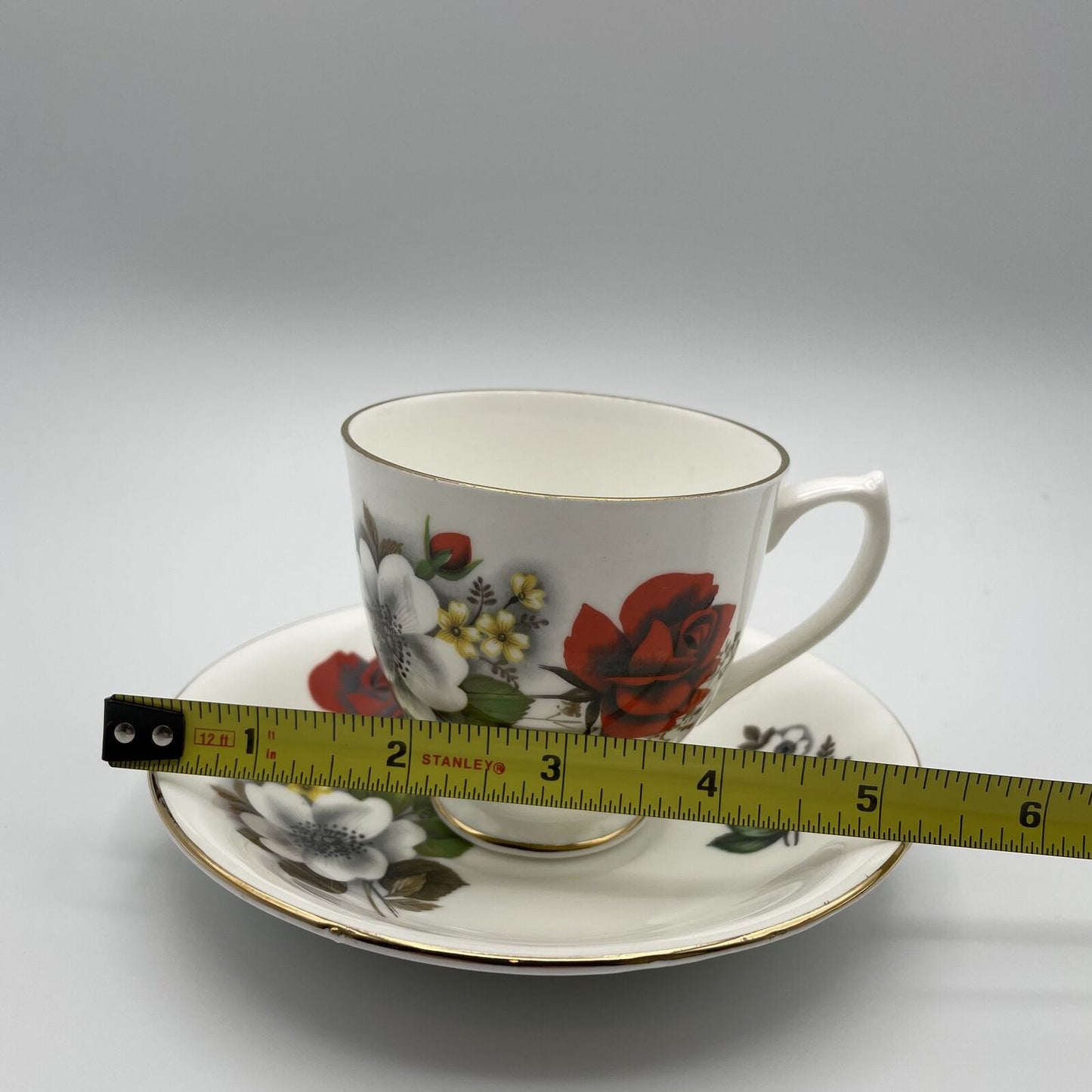 Vintage Elizabethan Tea Cup and Saucer with Red Roses and White Flowers - Nostalgia 2 Now