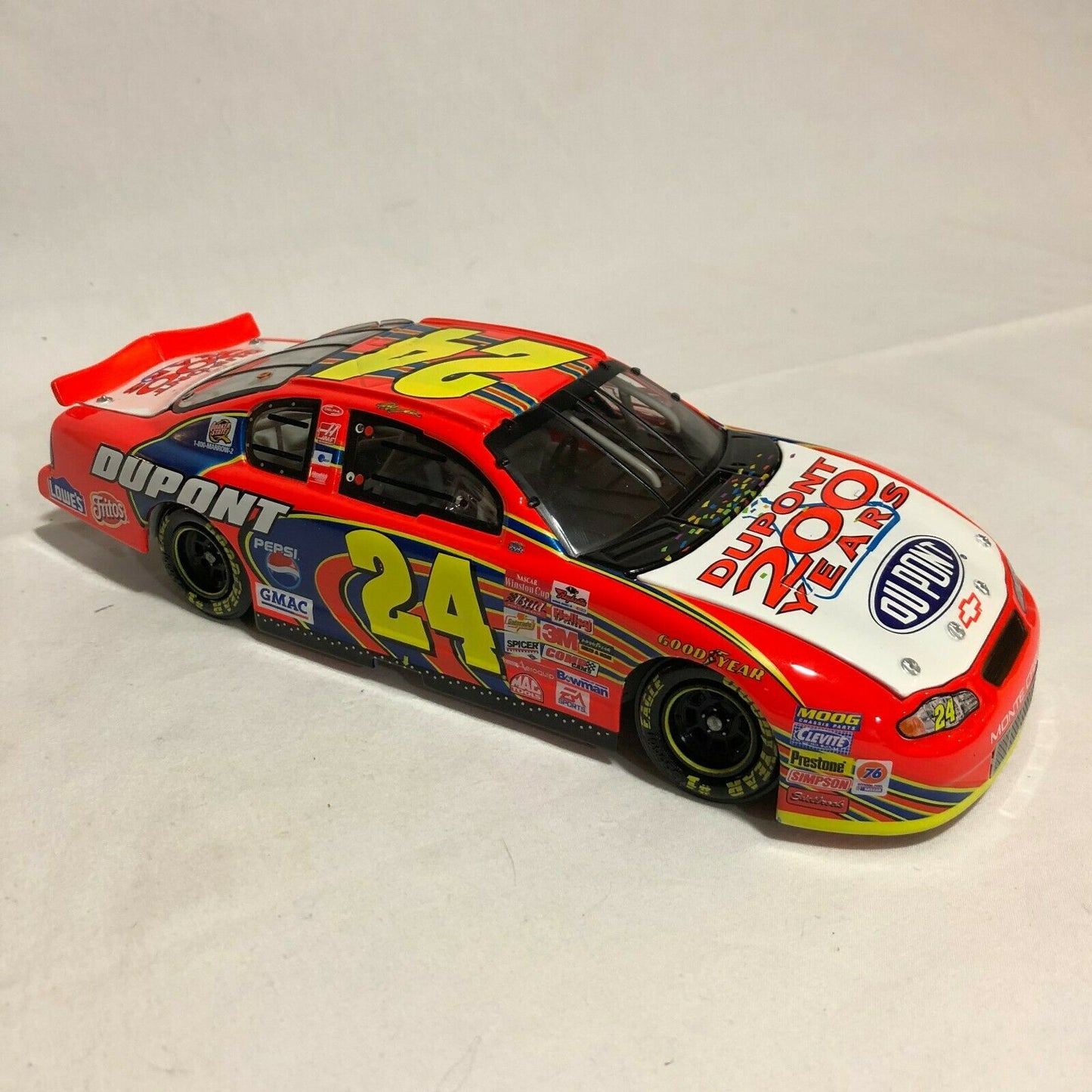 1:24 Jeff Gordon #24 DuPont/200th Anniversary Celebration 2002 Action NASCAR - Nostalgia 2 Now