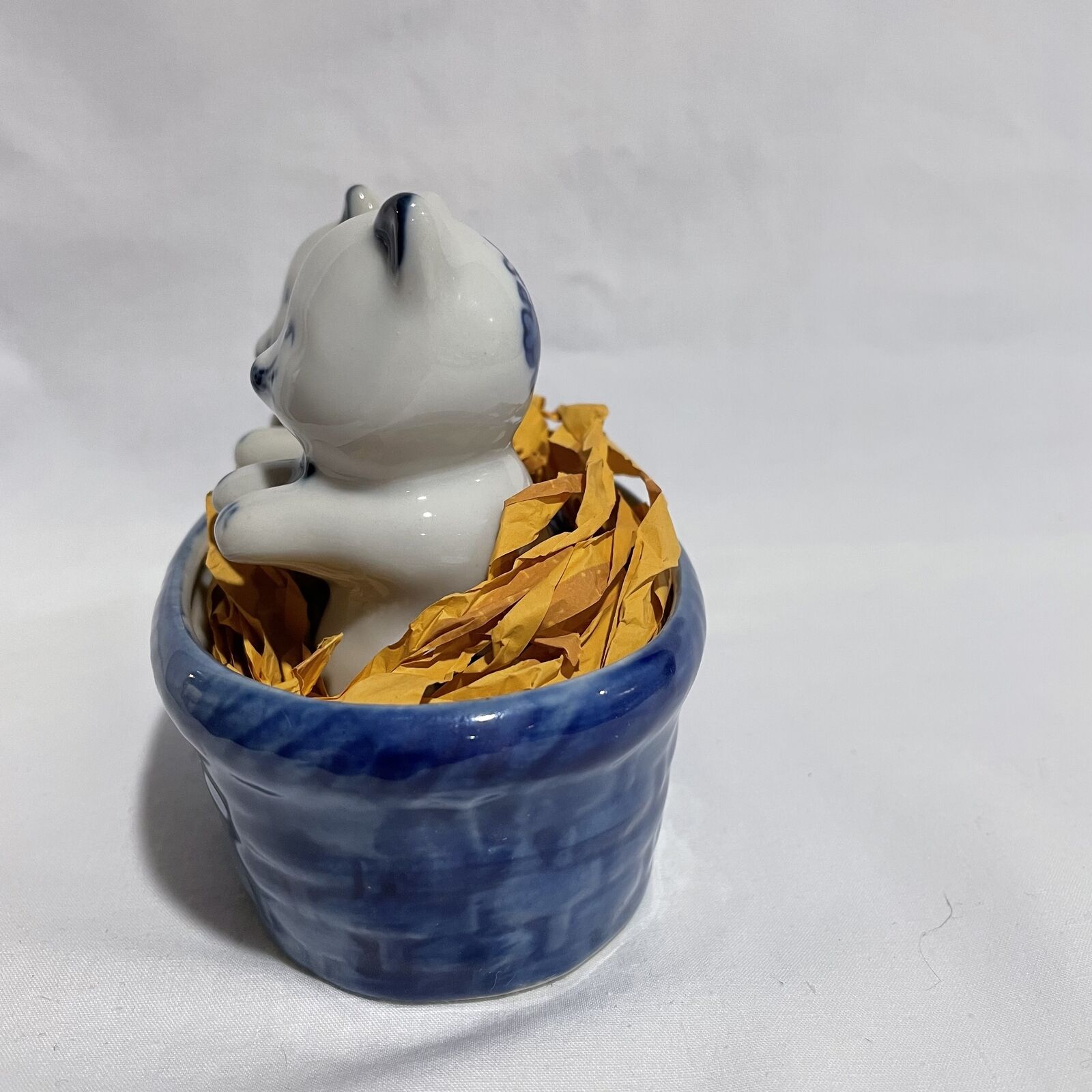 Nantucket Kitty Cats in Basket Salt & Pepper Shakers - Nostalgia 2 Now