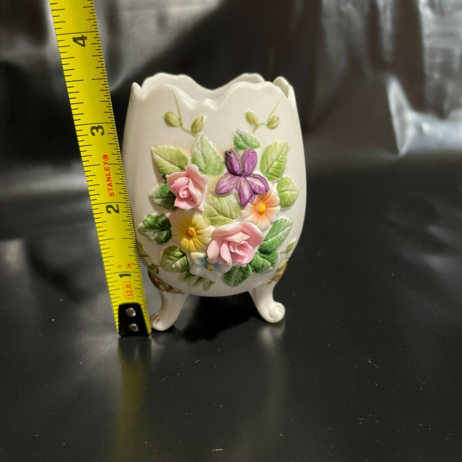 Vintage Lefton Porcelain Footed Egg Vase With Raised Flowers KW4342 - Nostalgia 2 Now