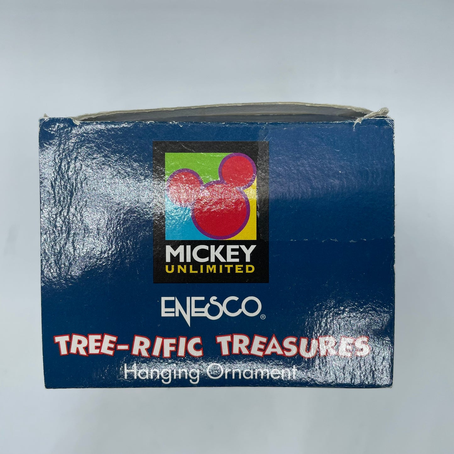 Disney Enesco Tree-rific Treasures Goofy and a Pile of Presents Christmas Ornament