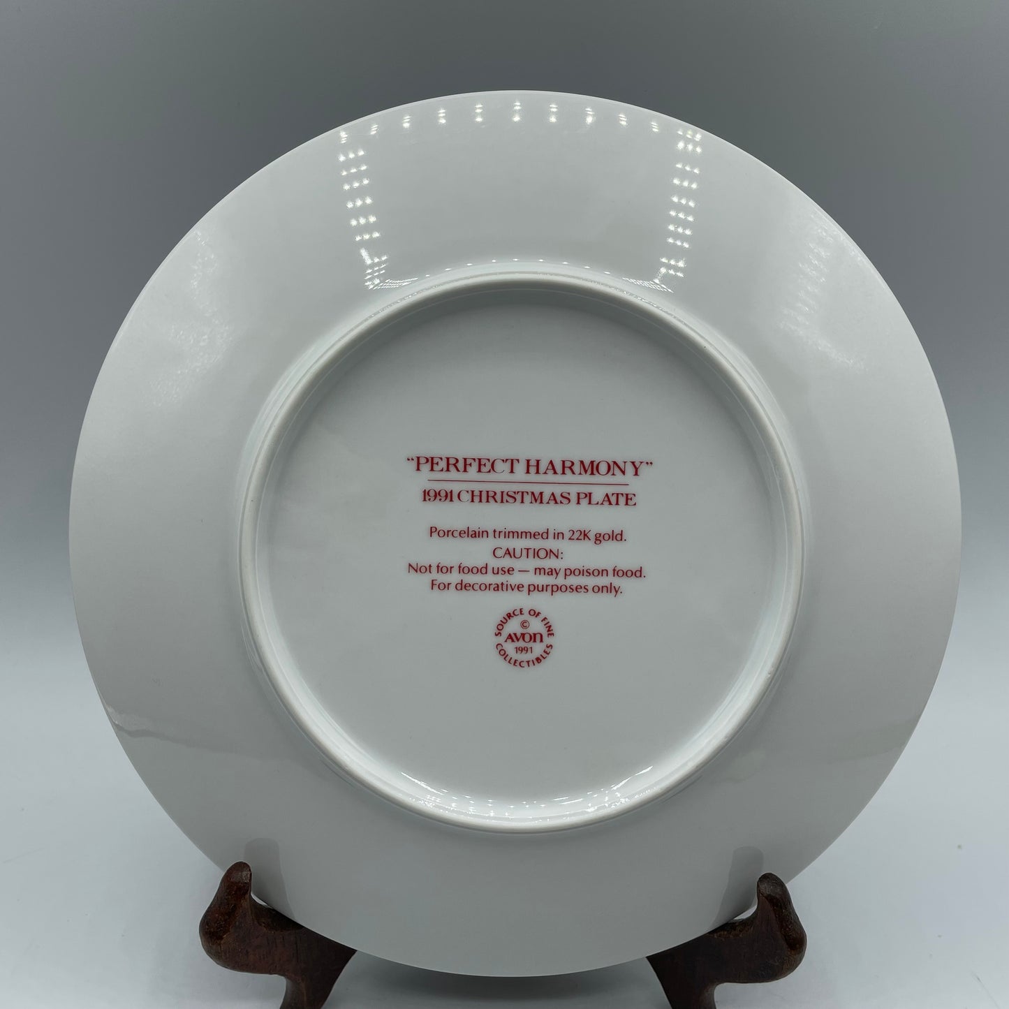 1991 Avon Christmas Collectors Plate Perfect Harmony