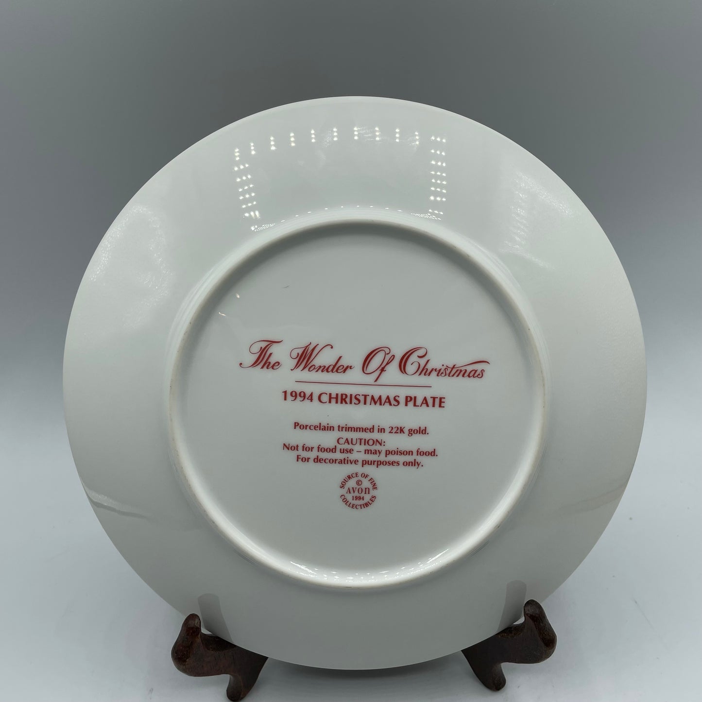 1994 Avon Christmas Collectors Plate The Wonder of Christmas