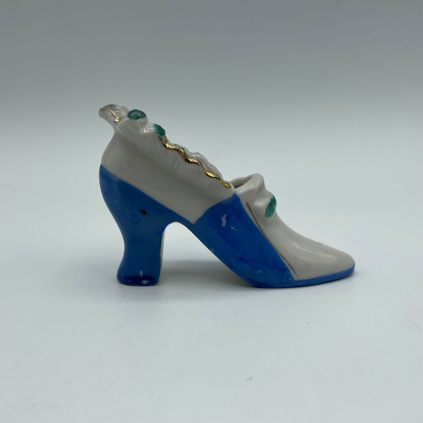 Vintage Victorian Porcelain Mini Shoes Hand Painted, Set of 2- Japan