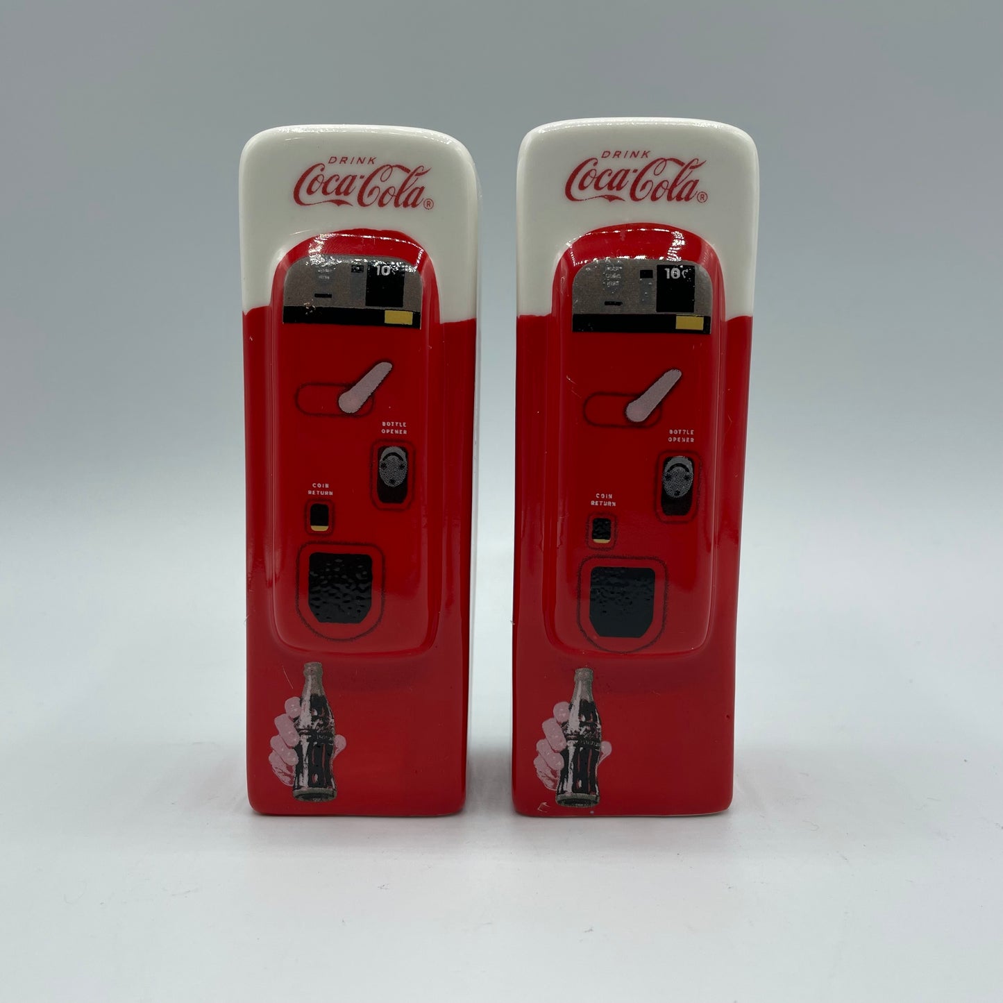 Vintage Coca Cola Vending Machine Salt & Pepper Shaker Set Ceramic