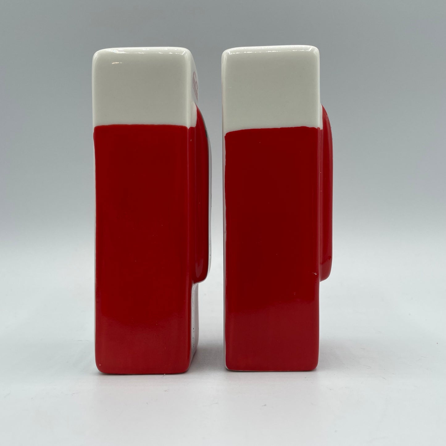 Vintage Coca Cola Vending Machine Salt & Pepper Shaker Set Ceramic
