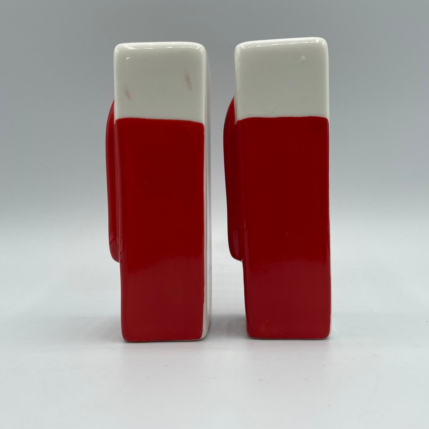 Vintage Coca Cola Vending Machine Salt & Pepper Shaker Set Ceramic